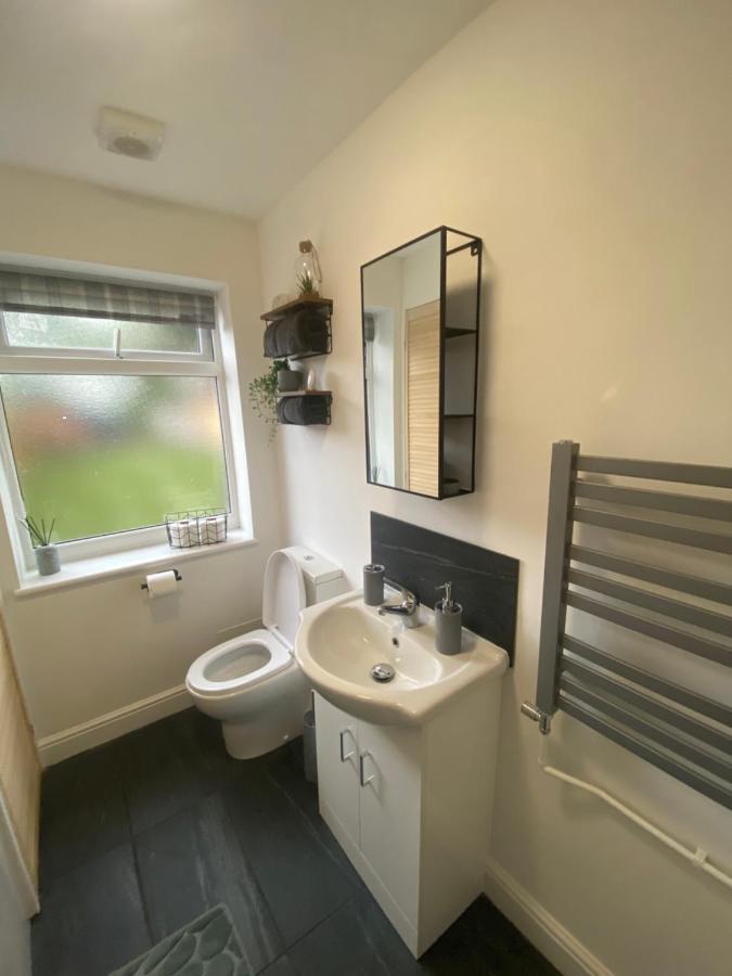 Lovely 1-Bedroom Apartment With Garden And Parking Стон Екстер'єр фото